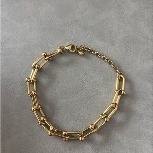 Isla Waterproof Elegant Gold Chain Bracelet